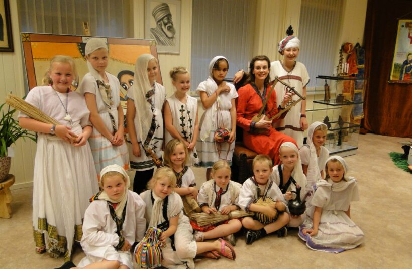 Kinderzangschool in actie voor Giro555